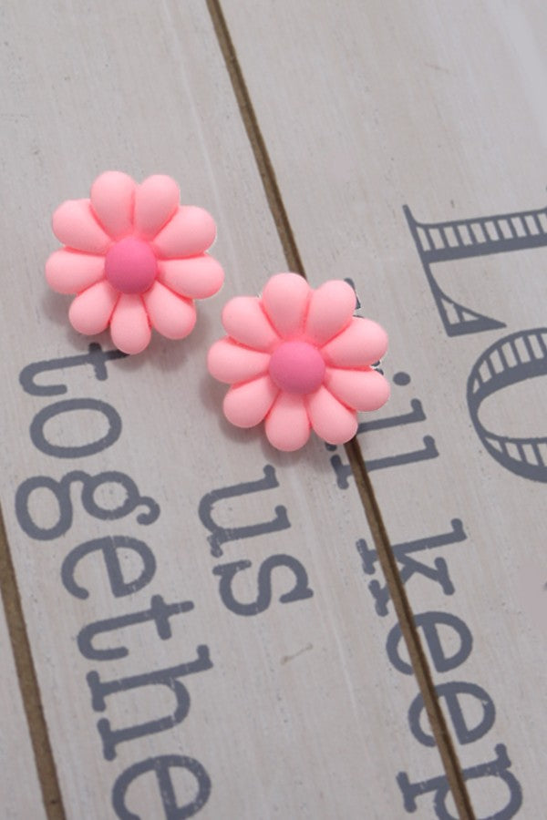 Daisy Flower Stud